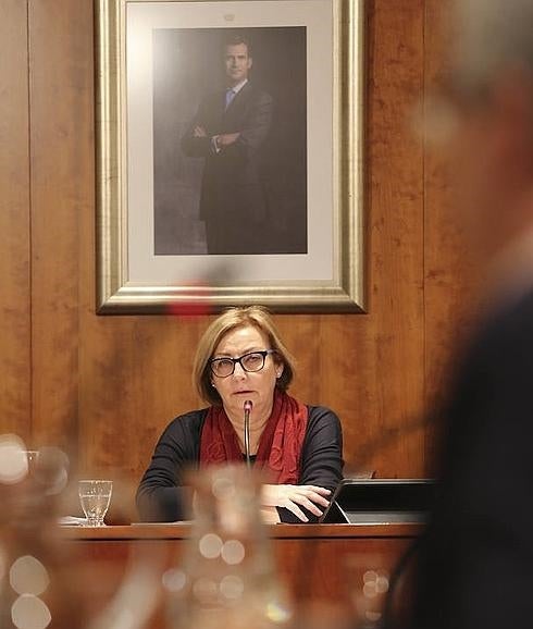 Monteserín pide a la oposición «cordura» y que no voten «en perjuicio de las empresas»