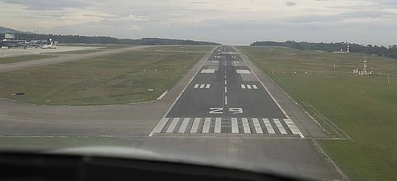 AENA renuncia a recortar la pista del aeropuerto