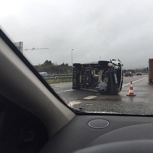 Varios heridos leves en un accidente en la ronda sur de Gijón
