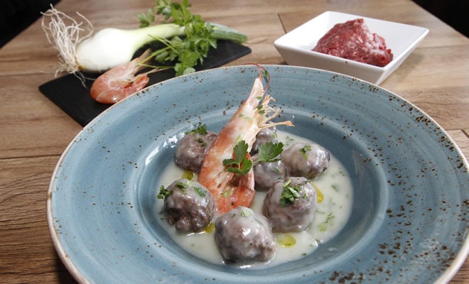 Albóndigas en salsa verde