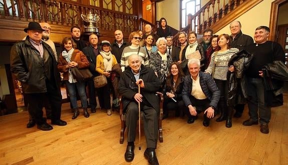 «La poesía no tiene ningún poder frente al dinero o la violencia»