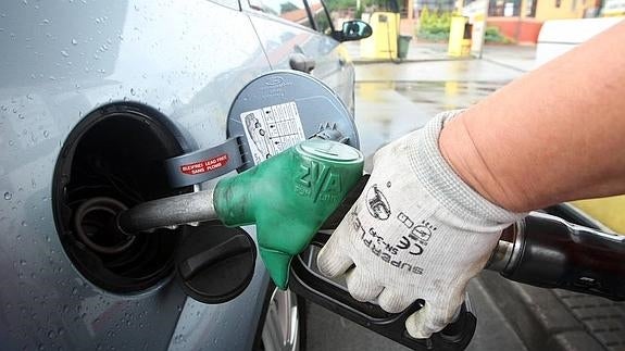 El litro de diésel, a un euro en Asturias en vísperas de la subida que planea la OPEP
