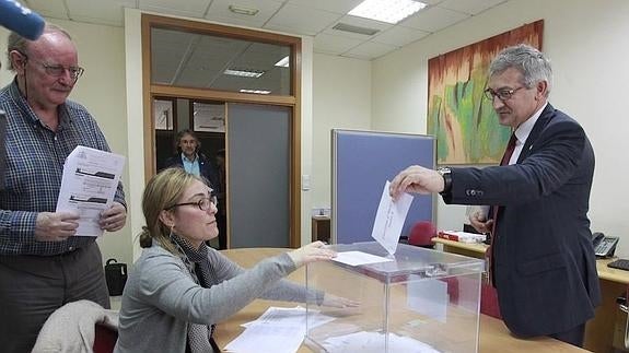 El 26% de la comunidad universitaria acude a votar