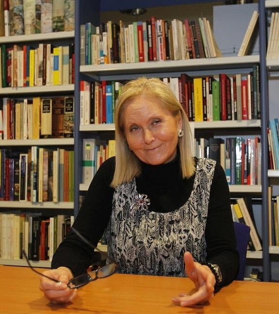 Isabel Moro opta a presidir el Ateneo Jovellanos con apoyo de Álvaro Muñiz