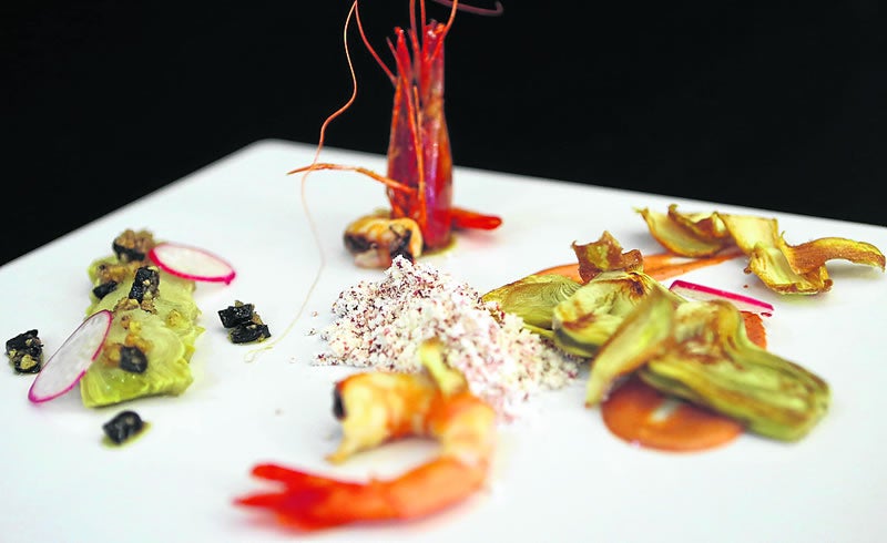 Alcachofas, asturcelta y gamba roja