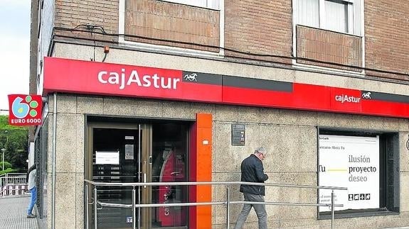 Liberbank reducirá su plantilla en cerca de 1.000 empleados, 171 de ellos en Asturias
