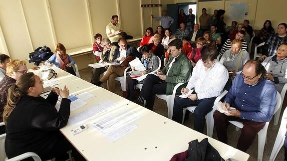 El Ayuntamiento de Gijón habilitará ayudas para los vecinos de Francisco Eiriz, en Jove