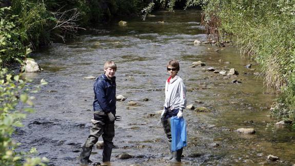 Ecologistas alertan de vertidos de aguas fecales a ríos en Morcín y Ribera de Arriba