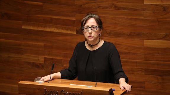 Belén Fernández reitera que las aguas del Cantábrico tienen «capacidad autodepuradora»