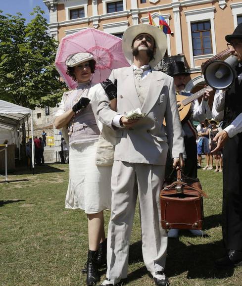 Colombres viaja a México y en el tiempo