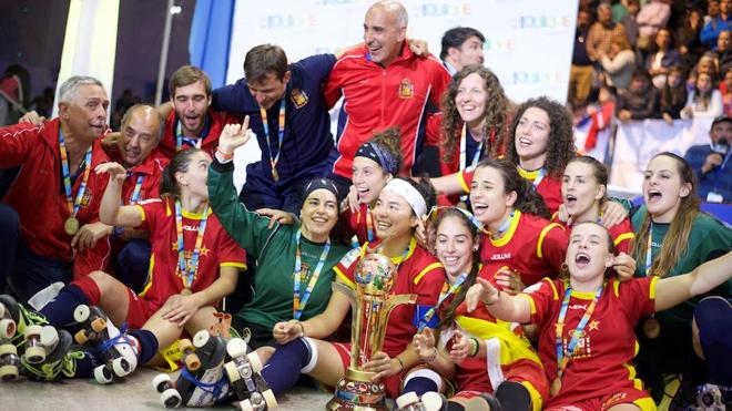 La selección española femenina de hockey con más asturianas logra el quinto título mundial