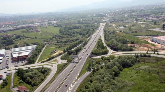 Cortan desde mañana al domingo un carril de la 'Y' en sentido Oviedo, en Lugones