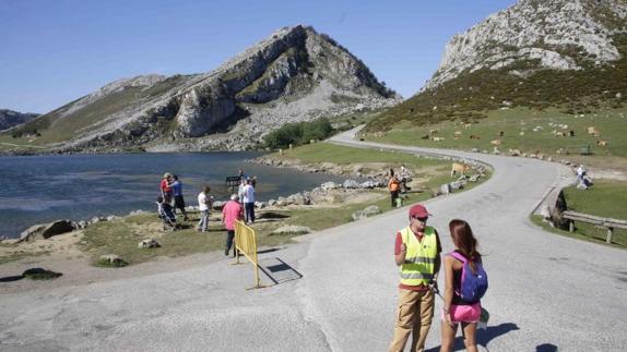 el tiempo en los lagos