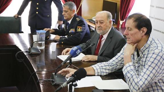 De Lorenzo expresa su «plena disposición» para continuar como delegado del Gobierno