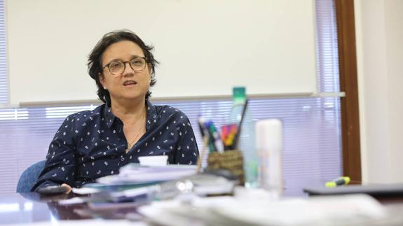 Begoña Martínez Argüelles cesa como gerente del Área Sanitaria III