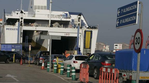 Belén Fernández cree que «no hay que dar por perdida» la autopista del mar