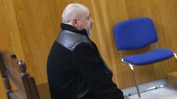 Un acusado de abusar de su hija: «Ella vestía como una guarrilla»