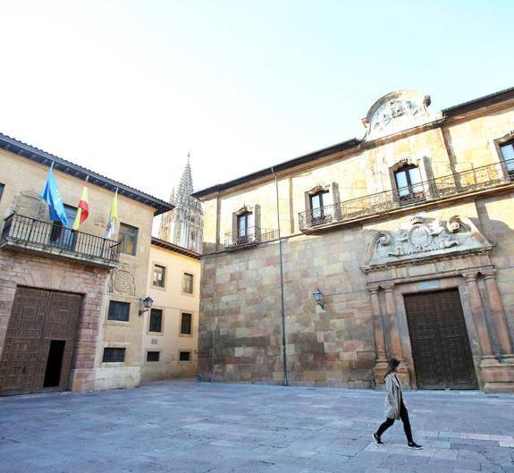 La Catedral restaurará la fachada de la Puerta de la Limosna por 60.000 euros