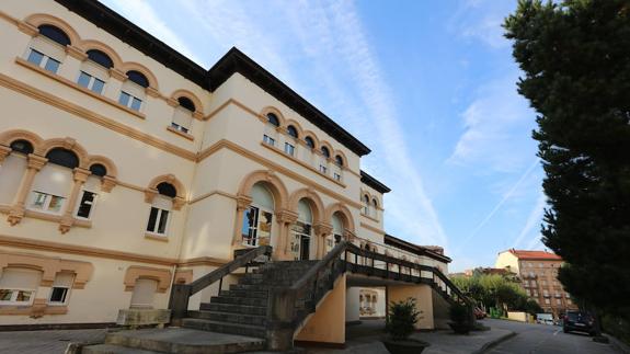 Detenida una mujer en Avilés por agredir a la hija de su pareja, de 8 años