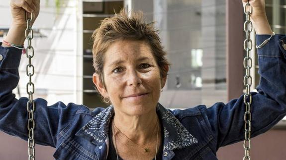 Muere la mujer que buscó esposa para su marido en un periódico