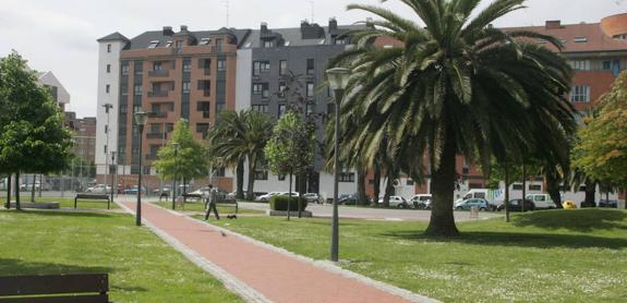 El violador de Gijón perpetró la agresión en el coche de la víctima a punta de navaja