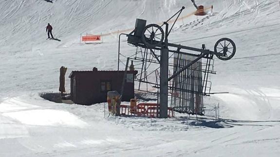 Una huelga encubierta de 26 trabajadores provoca el caos a primera hora del domingo en San Isidro