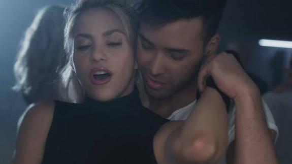 La lección de sensualidad de Shakira y Prince Royce en el videoclip de 'Deja vu'