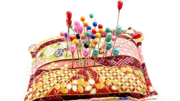 En este colegio, las niñas hacen ganchillo y los niños visitan el Bernabéu