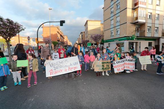 «Seguiremos protestando hasta que tengamos más profesores»