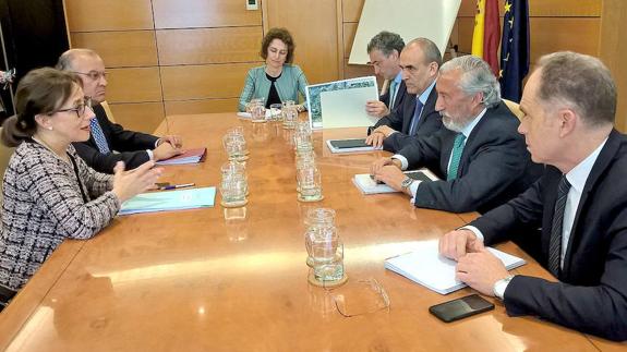 León-La Robla tendrá triple hilo para abrir la variante en ancho internacional