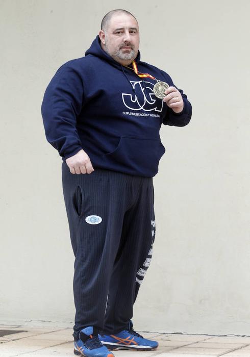 Julio García, el imbatible haltera asturiano