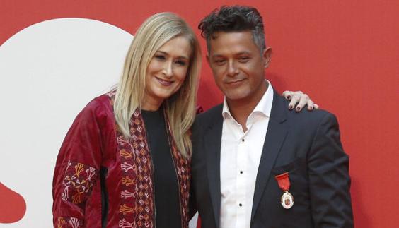 ¿Qué le pasa a Alejandro Sanz en la cara?