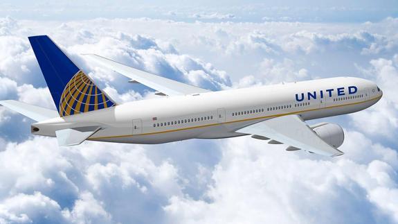 United Airlines lleva a una mujer a San Francisco en lugar de a París