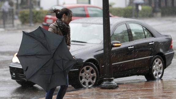 Llanes registra las lluvias más intensas del país