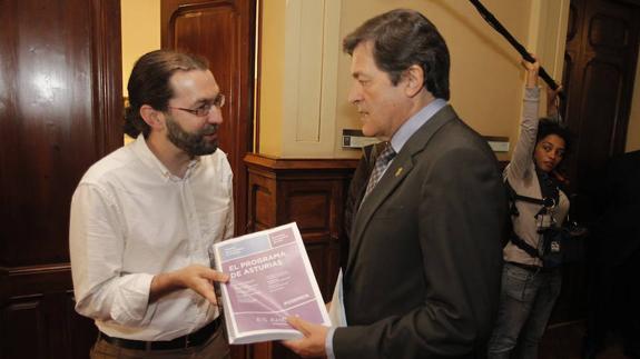 Podemos abre la puerta a una moción de censura en el Principado