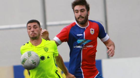 El Sporting B se reengancha a la lucha por el ascenso ante el filial del Almería