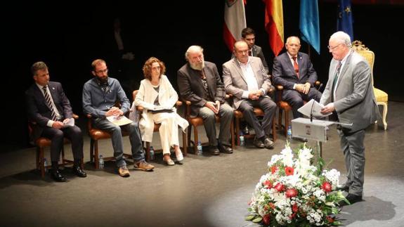 Carmen Moriyón: «Con el ejemplo plural y vivo de nuestro medallero se hace ciudad»